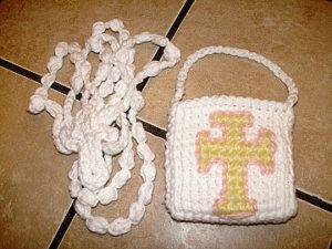 crochet patterns, free easter crochet patterns, free crochet religous easater pattern, crochet rosary pouch