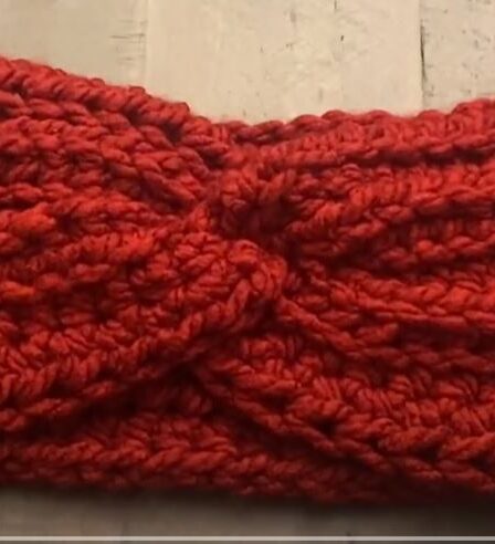 chunky headband pattern, chunky headband tutorial, bulky yarn projects, bulky yarn headband, easy crochet headband, beginner headband tutorial, left handed crochet tutorial