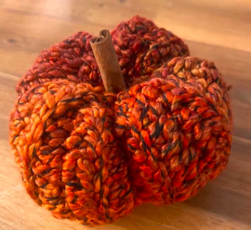 pumpkin, how to crochet a pumpkin, crochet pumpkin pattern, free crochet pumpkin pattern, free crochet pattern, how to crochet, crochet for beginners, halloween crochet