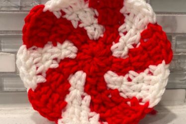 peppermint, crochet peppermint pattern, free crochet pattern, how to crochet a peppermint swirl