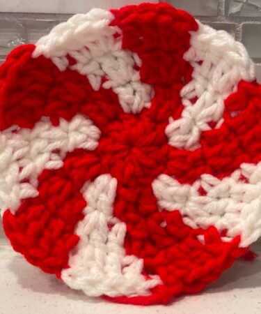 peppermint, crochet peppermint pattern, free crochet pattern, how to crochet a peppermint swirl