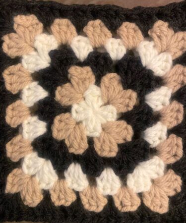 crochet pattern, crochet tutorial, crochet granny square patterns, crochet granny square pattern free, crochet granny square patterns for beginners, crochet granny square pattern easy, crochet granny square patterns for beginners to follow, crochet granny square pattern free, tight weave granny square pattern, tight stitch granny square